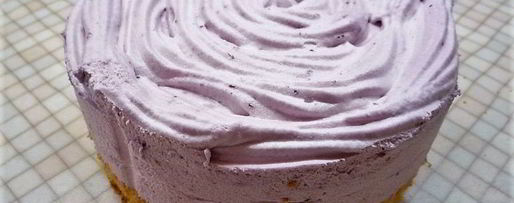 Шаг 15: шарлотта с ягодами и клубничным джемом