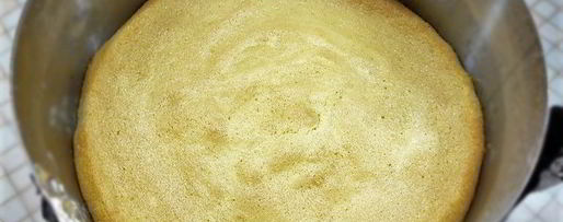 Шаг 5: шарлотта с ягодами и клубничным джемом