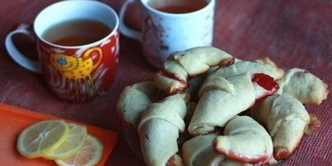 Рецепт сладких рулетиков с джемом