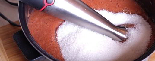 Шаг 3: сливового джема-соуса с горьким шоколадом