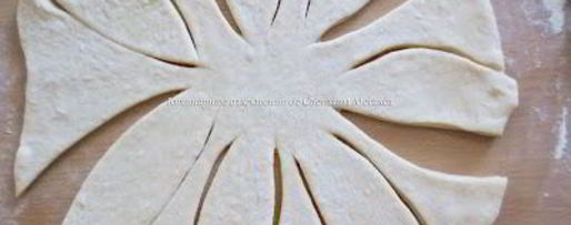 Шаг 2: слоеных булочек с малиновым джемом