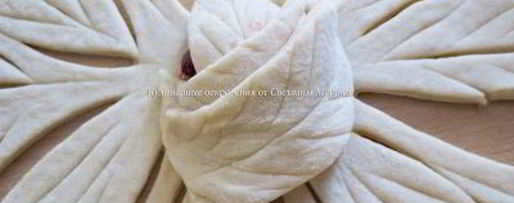 Шаг 5: слоеных булочек с малиновым джемом