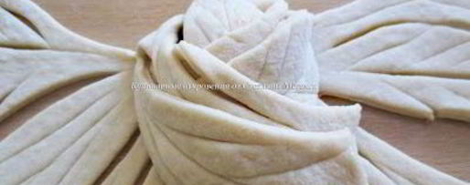 Шаг 6: слоеных булочек с малиновым джемом