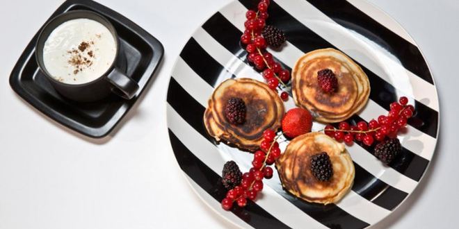 Рецепт сметанных пампушек с джемом