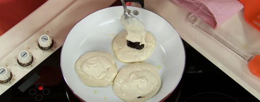 Шаг 1: сметанных пампушек с джемом