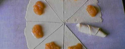 Шаг 30: трубочек с джемом