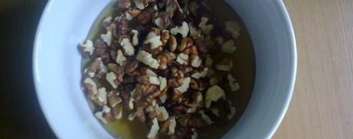 Шаг 2: грецких орехов с медом