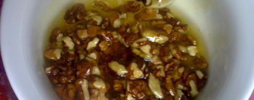 Шаг 4: грецких орехов с медом