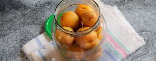 Шаг 5: компота из абрикосов с косточками на зиму