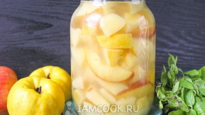 Рецепт Компота из айвы и яблок на зиму