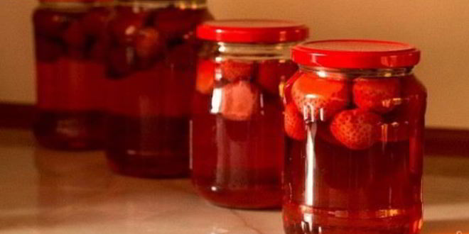 Рецепт компота из клубники и черешни