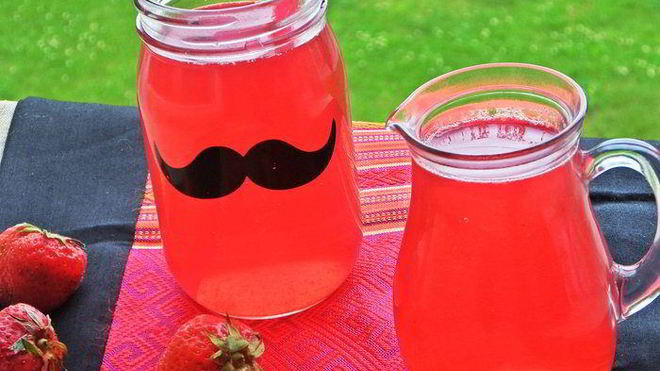 Рецепт Компота из ревеня и лесной малины