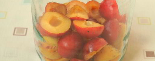 Шаг 1: компота из слив и абрикос