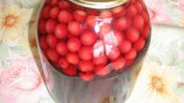 Рецепт Компота из вишен с косточками на зиму