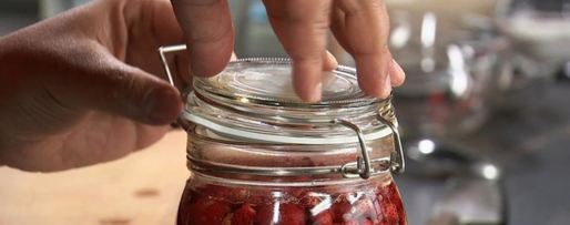 Шаг 1: компота из земляники и малины