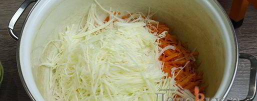 Шаг 2: квашеной капусты