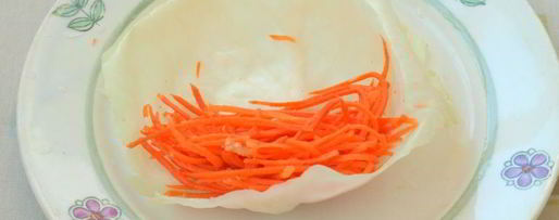 Шаг 2: квашеных капустных рулетиков с морковью