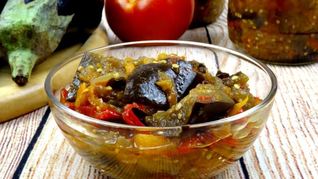 Рецепт Лечо из баклажанов на зиму из помидор и моркови с чесноком