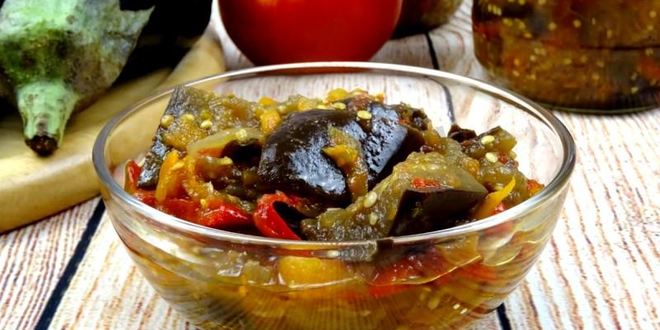 Рецепт лечо из баклажанов на зиму из помидор и моркови с чесноком