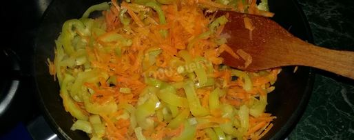 Шаг 3: лечо из огурцов и болгарского перца на зиму