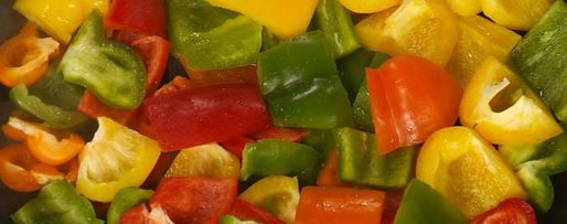 Шаг 1: лечо с брынзой