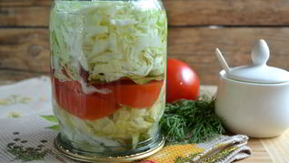 Рецепт Маринованной капусты с помидорами