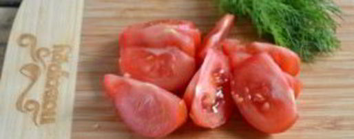 Шаг 2: маринованной капусты с помидорами