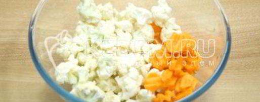 Шаг 2: маринованной цветной капусты с морковью