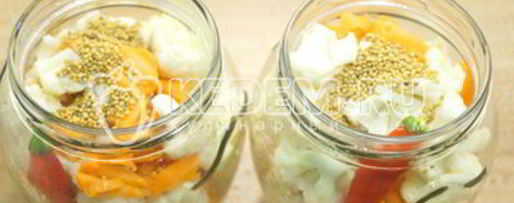 Шаг 7: маринованной цветной капусты с морковью