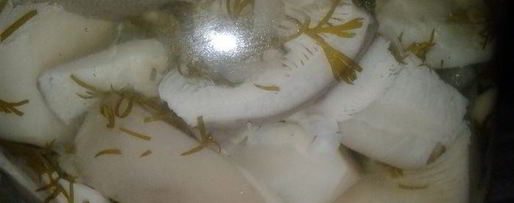 Шаг 2: маринованных грибочков по-домашнему