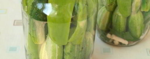 Шаг 2: огурцов маринованных с болгарским перцем