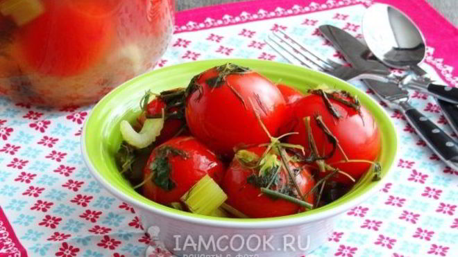 Рецепт Помидоров, квашенных с чесноком и зеленью