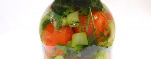 Шаг 13: помидоров, квашенных с чесноком и зеленью