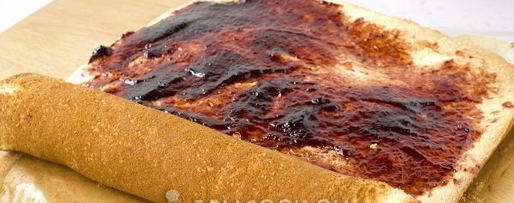 Шаг 9: бисквитного рулета с повидлом