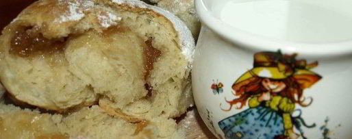 Шаг 12: булочек с яблочным повидлом