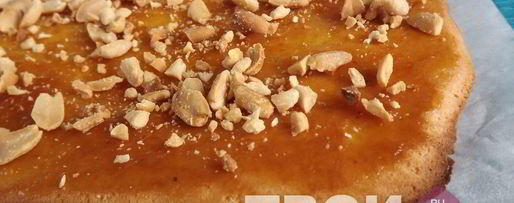 Шаг 9: рулета с повидлом и арахисом