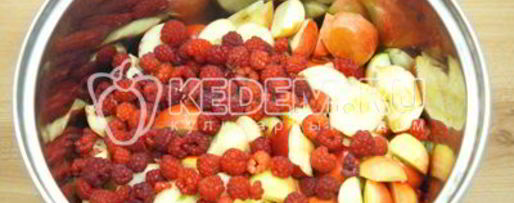 Шаг 3: яблочного повидла с малиной