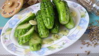 Рецепт Быстрых малосольных огурцов в пакете