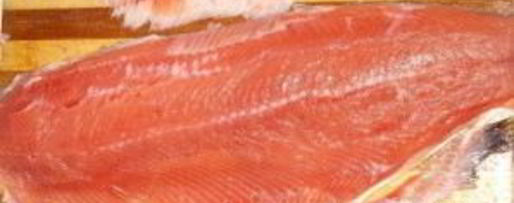 Шаг 2: горбуши слабосоленой