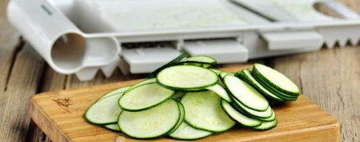 Шаг 4: малосольных кабачков