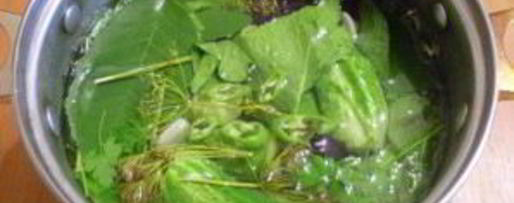 Шаг 3: малосольных огурчиков в кастрюле