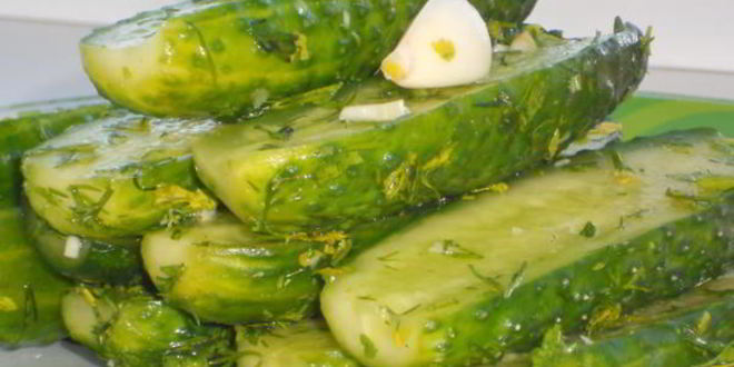 Рецепт малосольных огурчиков за 15 минут