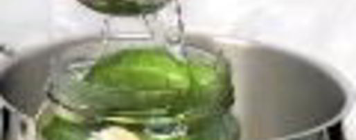 Шаг 1: малосольных огурцов в банке