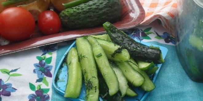 Рецепт малосольных огурцов за полчаса