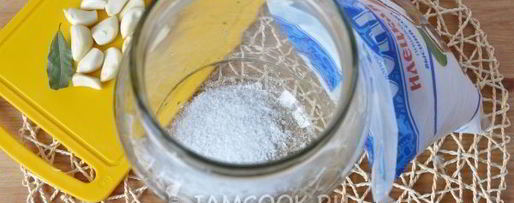 Шаг 5: сала в рассоле в банке