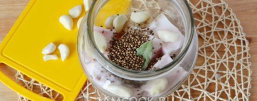 Шаг 7: сала в рассоле в банке