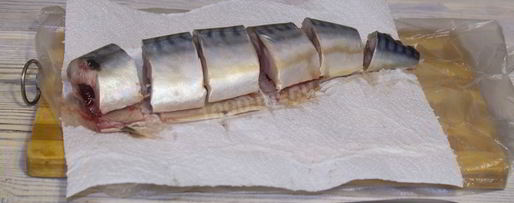 Шаг 1: слабосоленой скумбрии