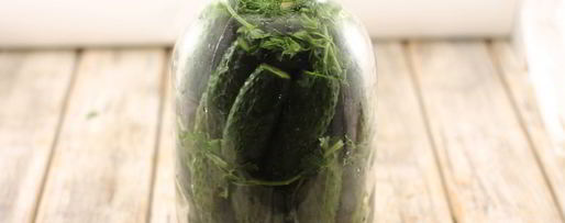 Шаг 3: соленых огурцов в банке на зиму