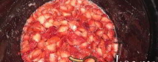 Шаг 2: густого клубничного варенья в мультиварке на зиму