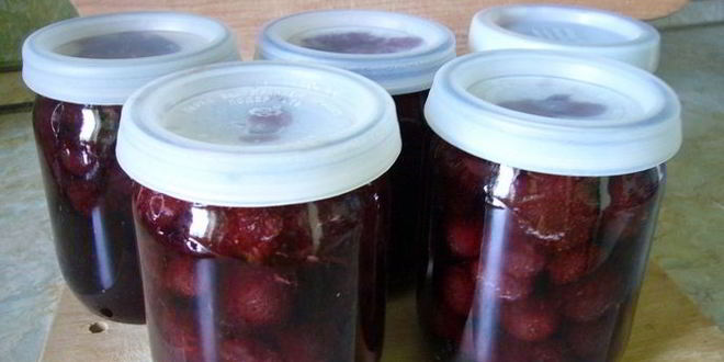 Рецепт клубничного варенья с целыми ягодами